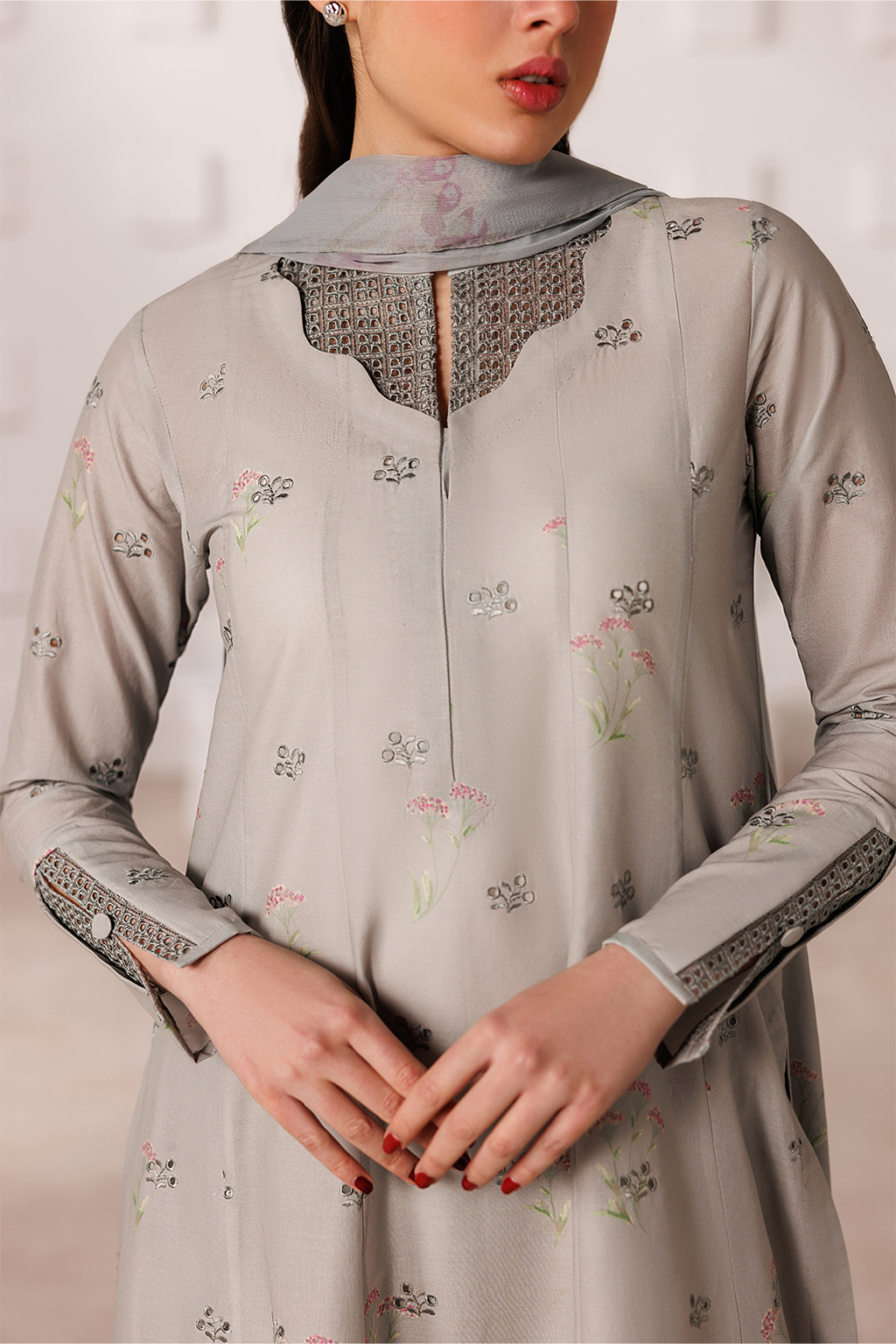 UE-634 Printed Lawn