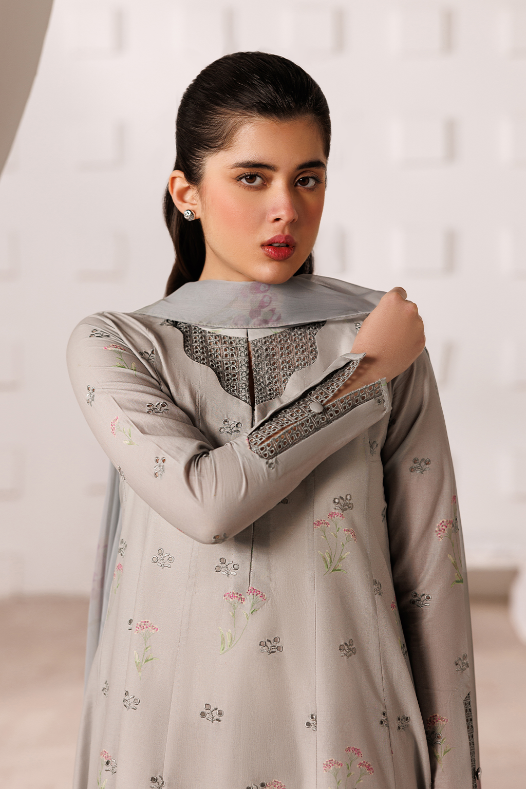UE-634 Printed Lawn