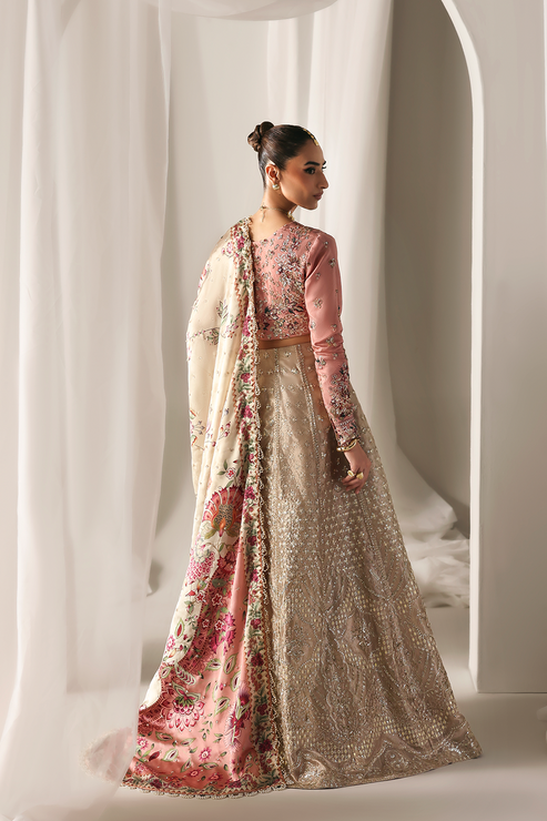 SOFT GLIMMER - Serein luxe silk by Emaan Adeel at #VogueClothingStudio