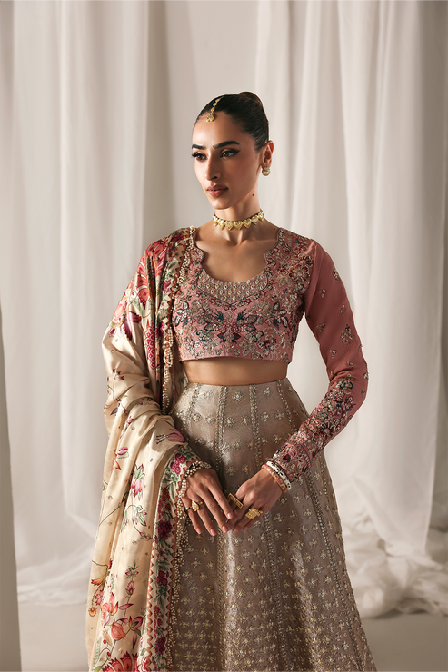 SOFT GLIMMER - Serein luxe silk by Emaan Adeel at #VogueClothingStudio