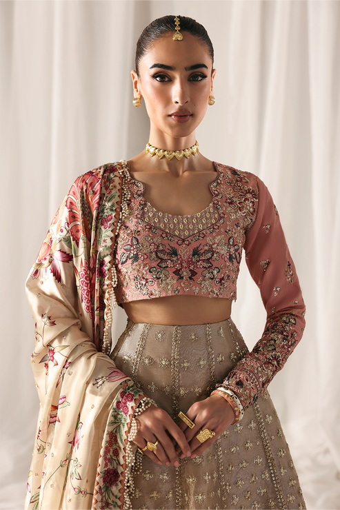 SOFT GLIMMER - Serein luxe silk by Emaan Adeel at #VogueClothingStudio