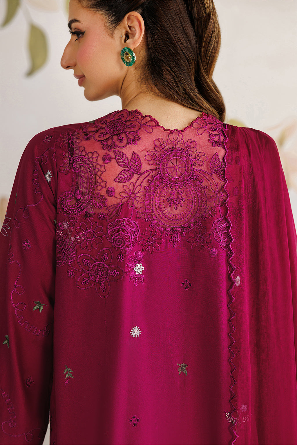 UE-693 Embroidered Lawn - Iznik