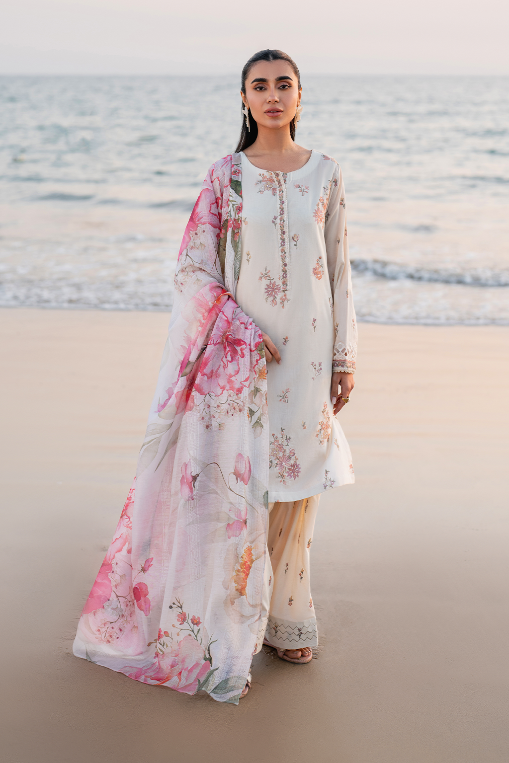 UE-378 Embroidered Lawn