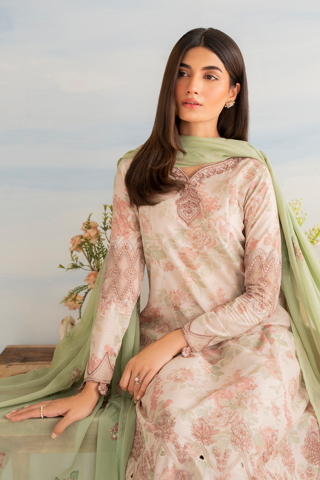 IGL-05 Embroidered Lawn