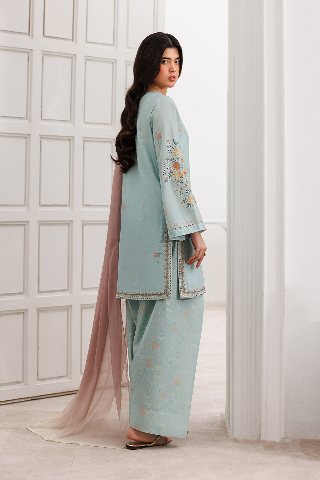 UE-636 Printed Lawn