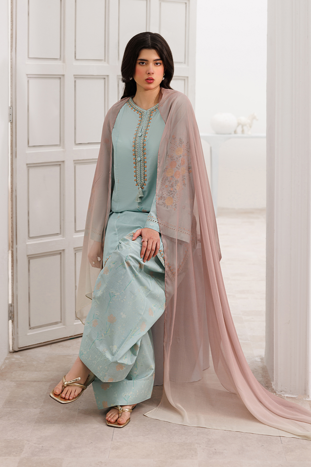 UE-636 Printed Lawn
