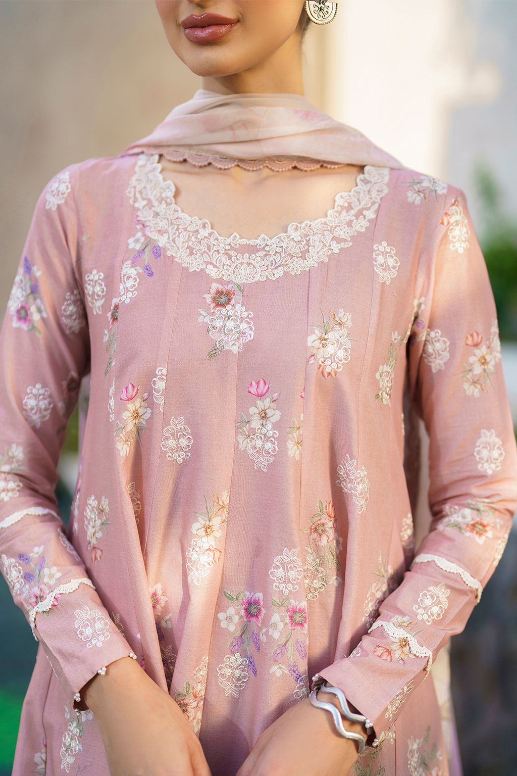 SFL-08 Embroidered Lawn