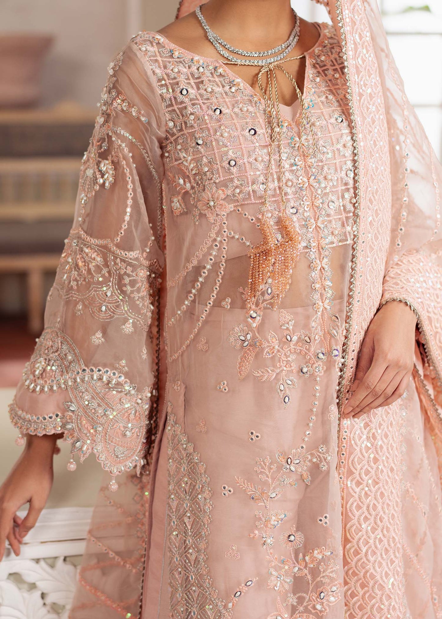 Chantilly - Dastoor Collection
