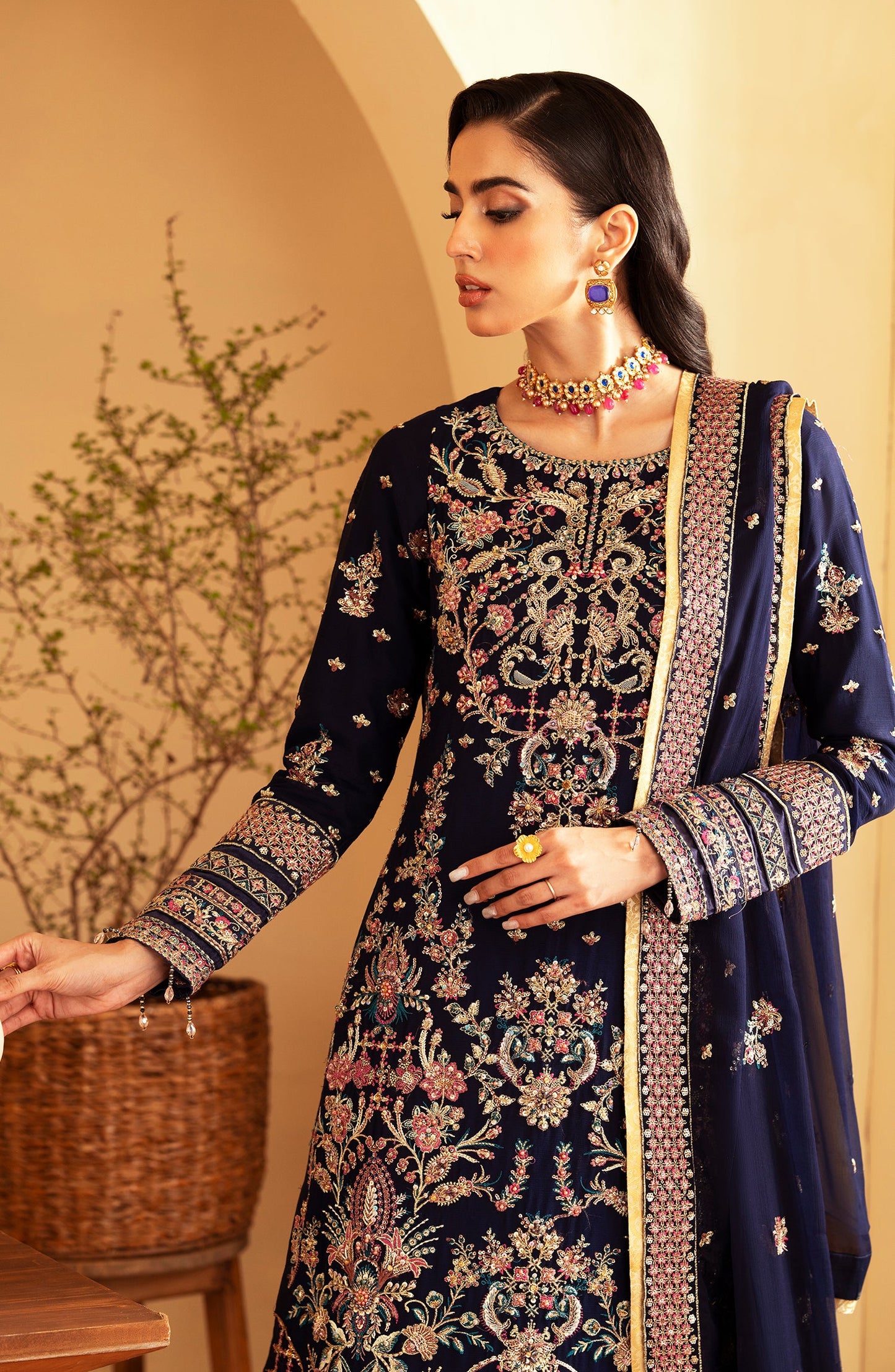 NAGEENA - ROMANSIYYAH LUXURY FORMALS' 24