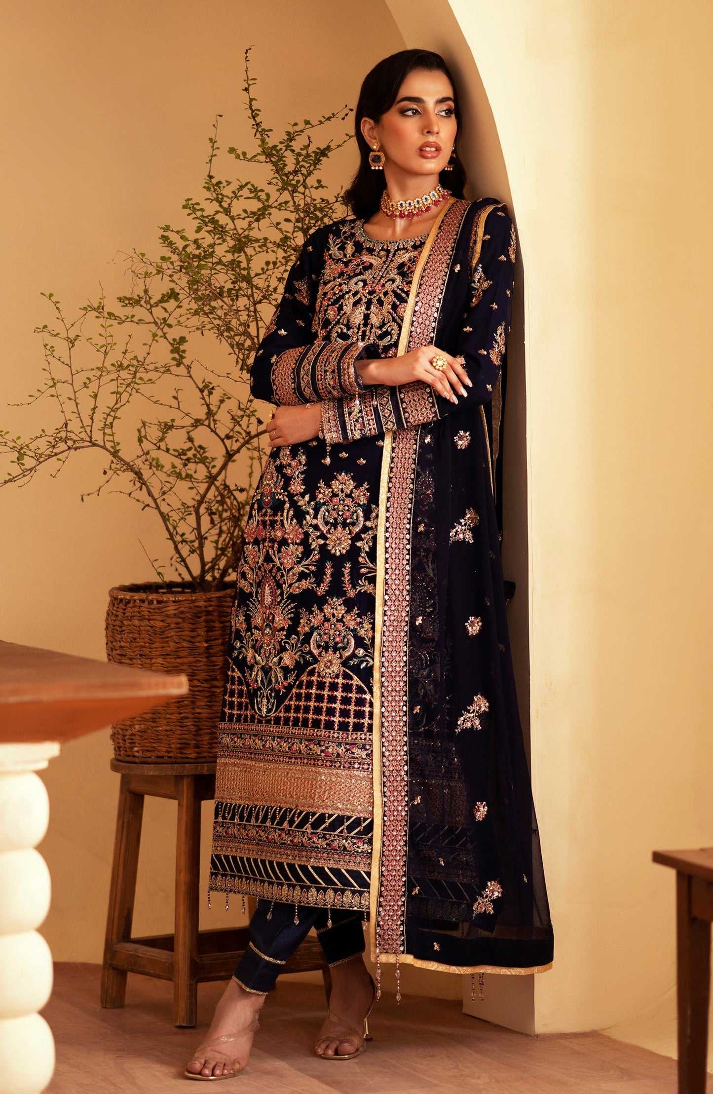 NAGEENA - ROMANSIYYAH LUXURY FORMALS' 24