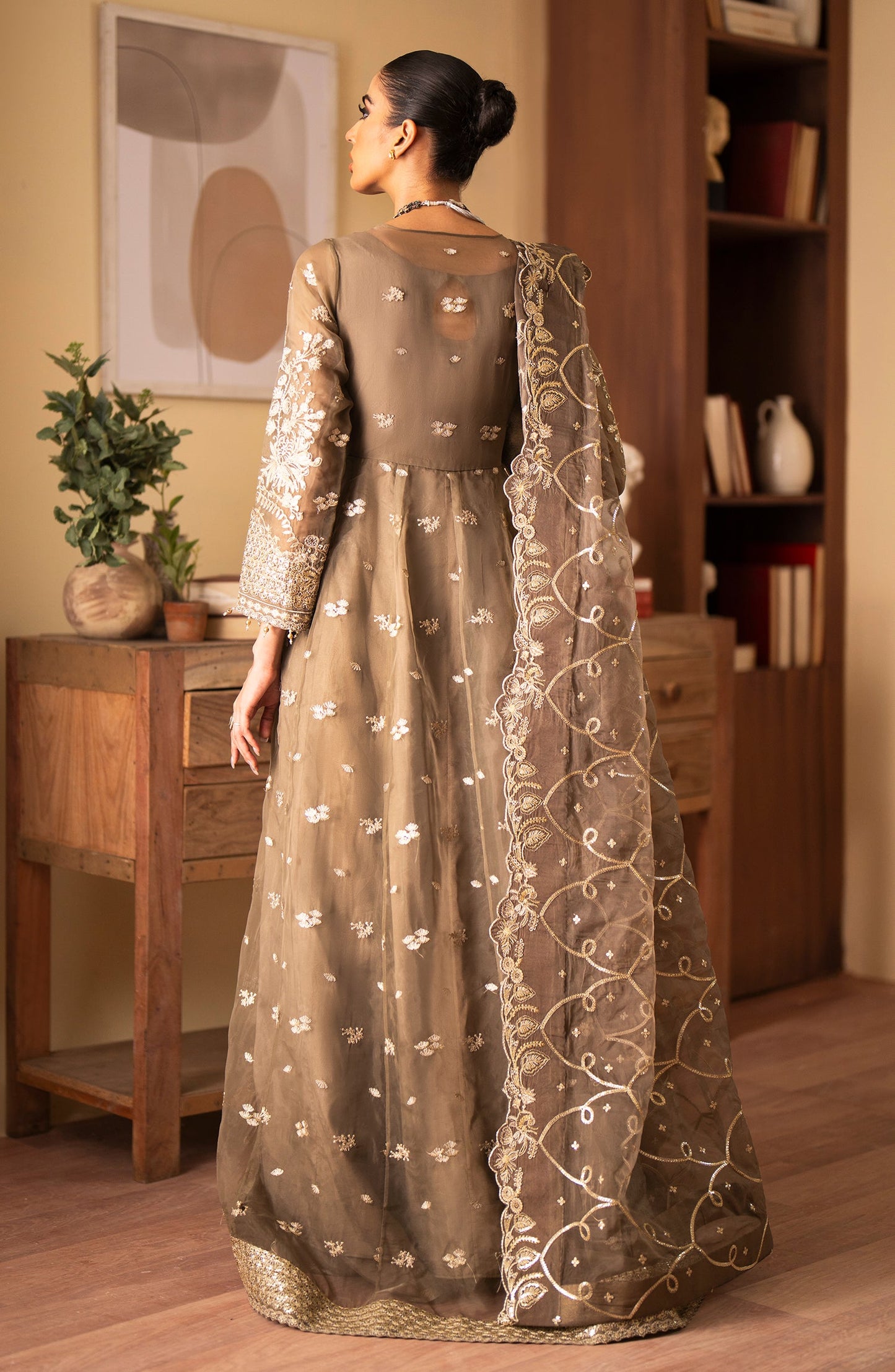 YESRA - ROMANSIYYAH LUXURY FORMALS' 24