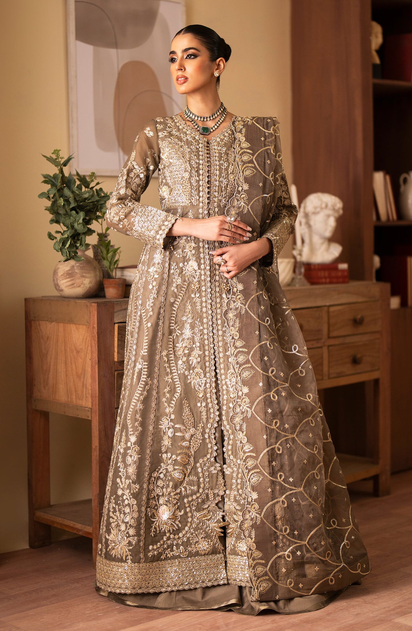 YESRA - ROMANSIYYAH LUXURY FORMALS' 24