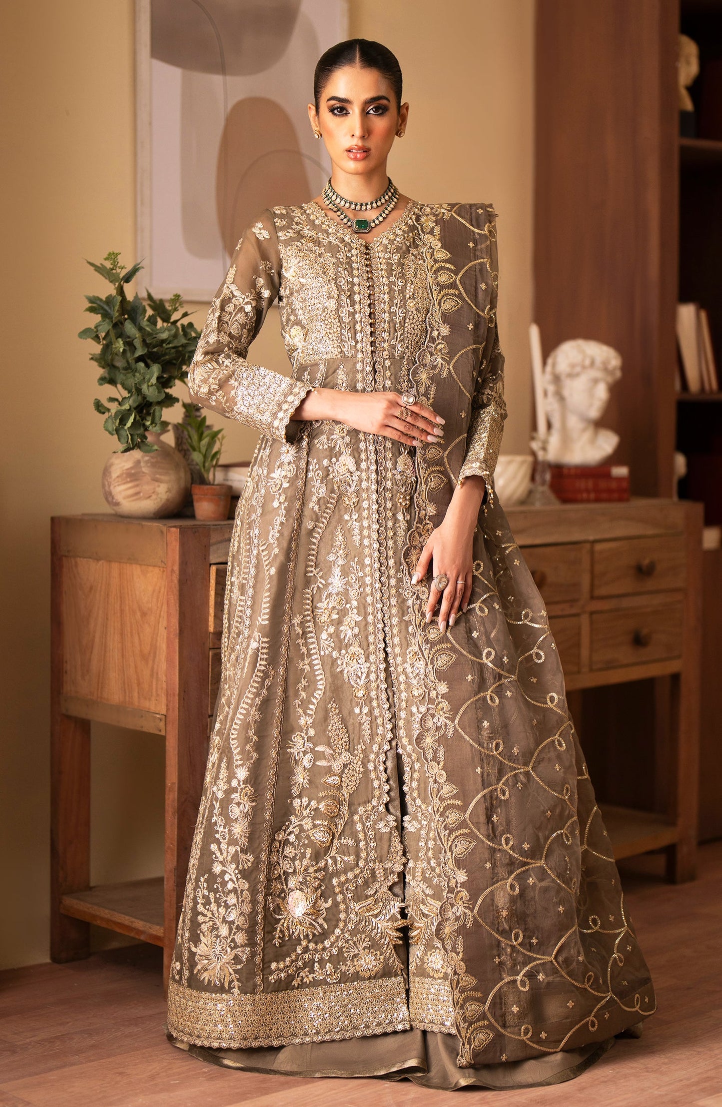 YESRA - ROMANSIYYAH LUXURY FORMALS' 24