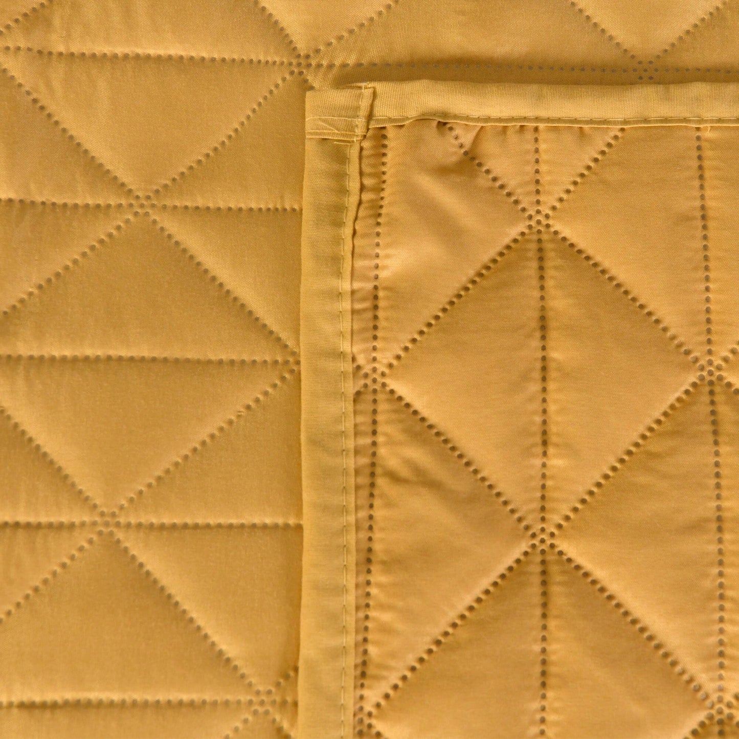 Bed Throw (Pinsonic) - Ocher Bed Basics HOMBEDSLE 200x200 