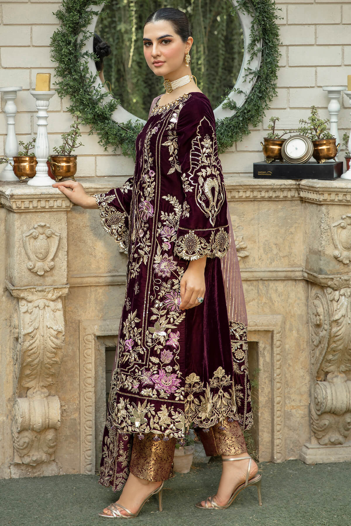 IV-13 Charoite - Imrozia | Serene