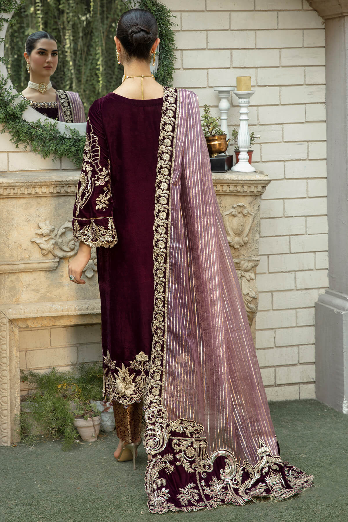 IV-13 Charoite - Imrozia | Serene