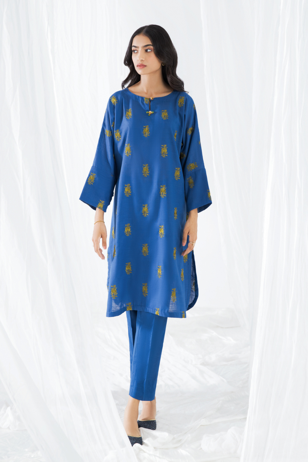2 PC Unstitched | Khaddar Embroidered Shirt + Trouser