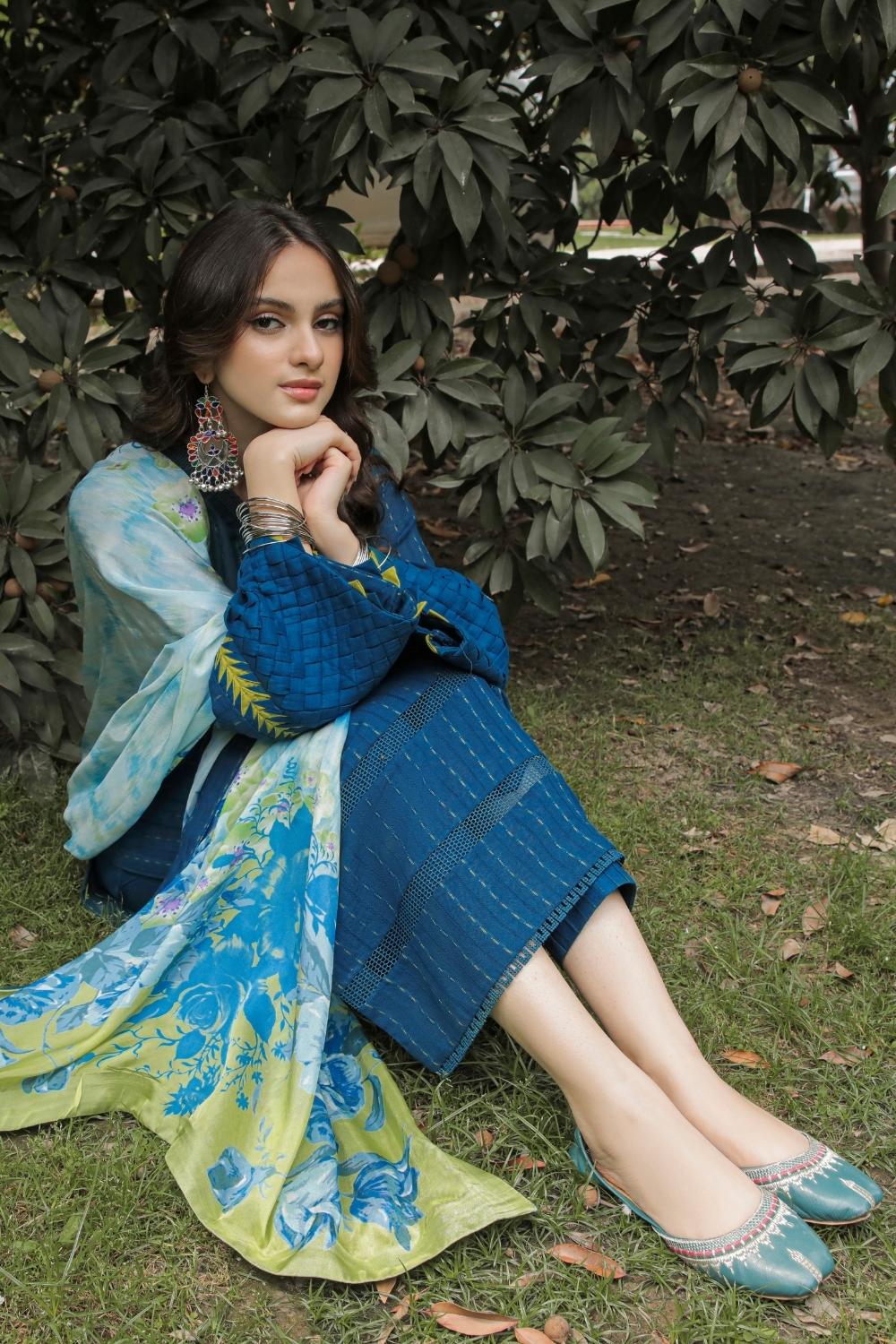 3 PC STITCHED | EMBROIDERED LAWN SUIT