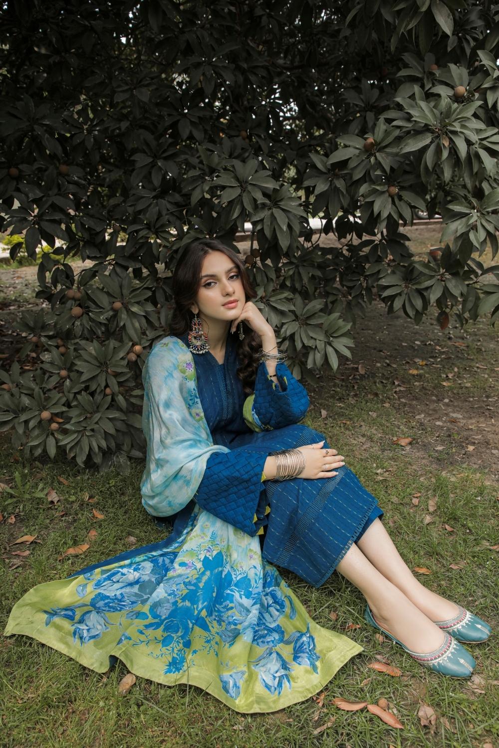 3 PC STITCHED | EMBROIDERED LAWN SUIT