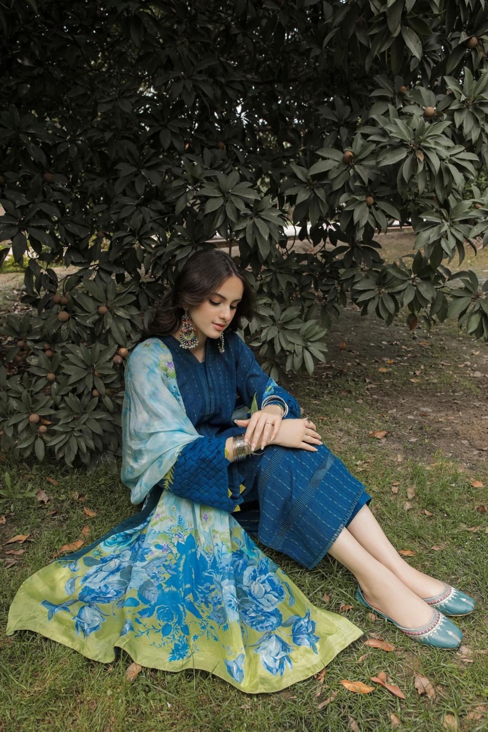 3 PC STITCHED | EMBROIDERED LAWN SUIT