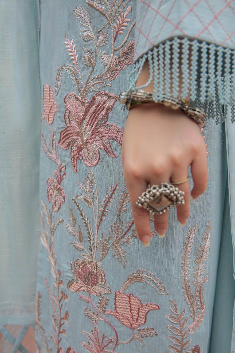 3 PC STITCHED | EMBROIDERED LAWN SUIT