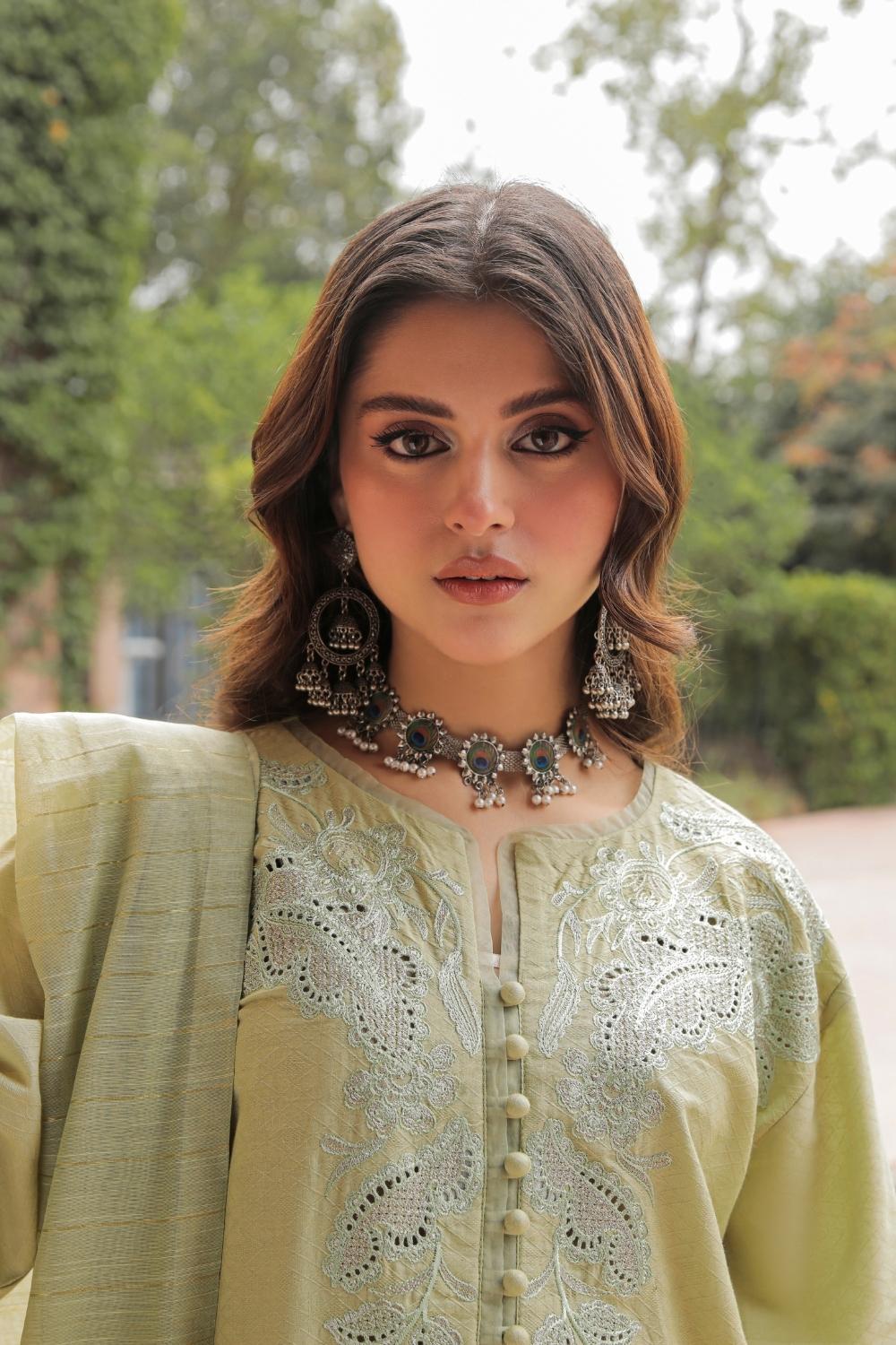 3 PC STITCHED | EMBROIDERED LAWN SUIT