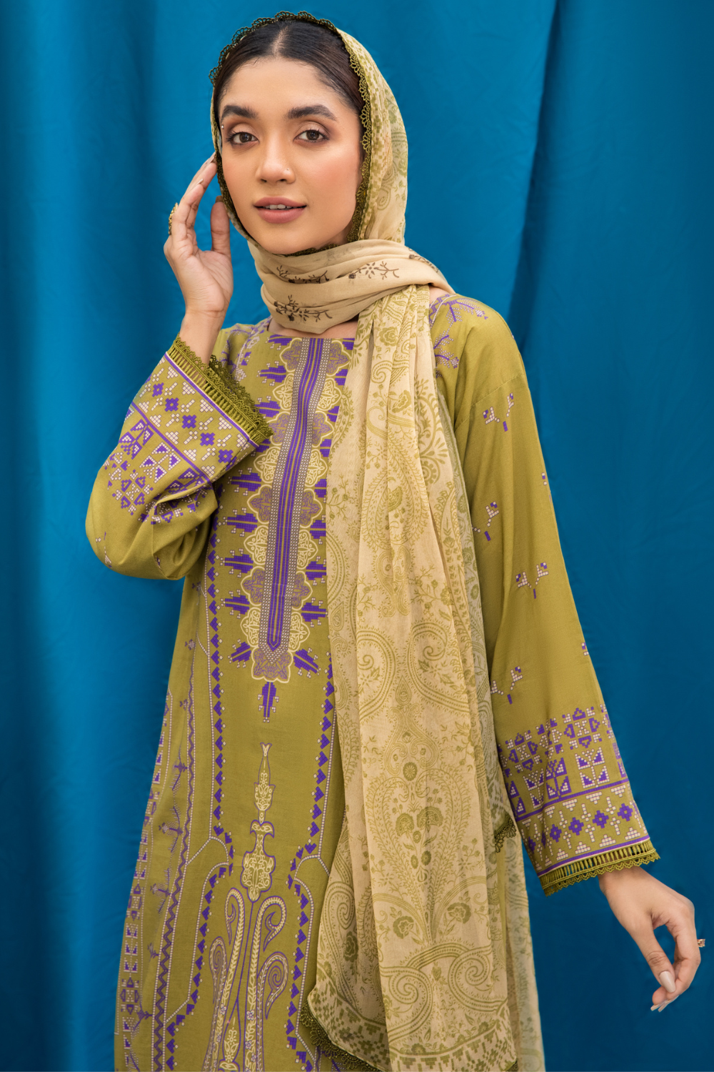 2 PC Unstitched | Printed Cambric Shirt + Chiffon Dupatta