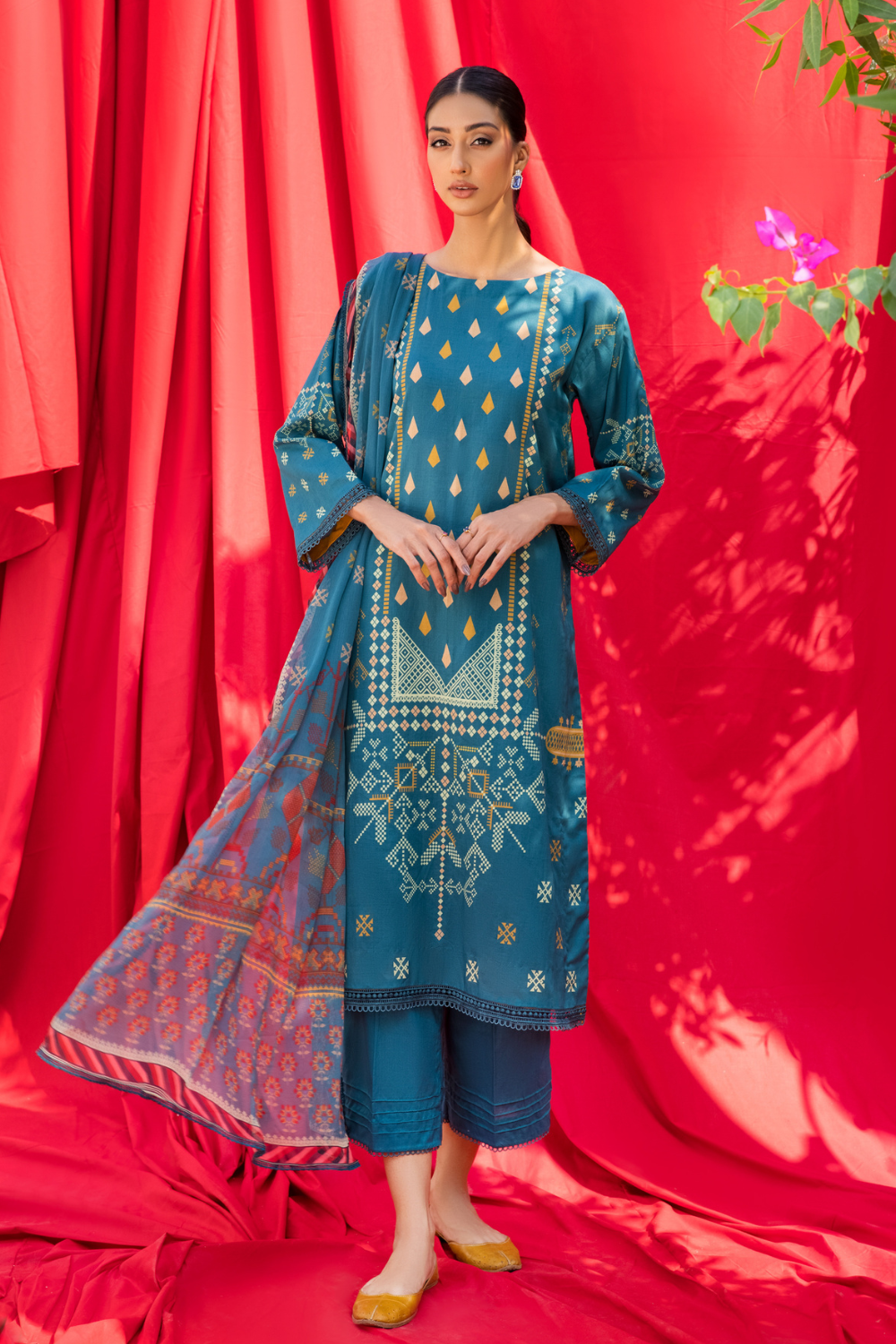 2 PC Unstitched | Printed Cambric Shirt + Chiffon Dupatta