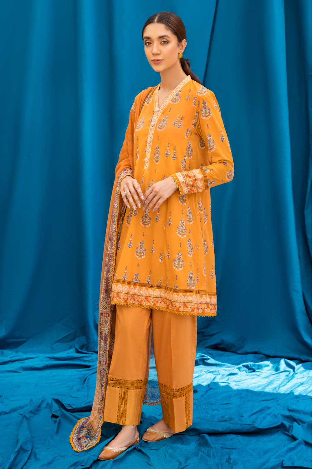 2 PC Unstitched | Printed Cambric Shirt + Chiffon Dupatta