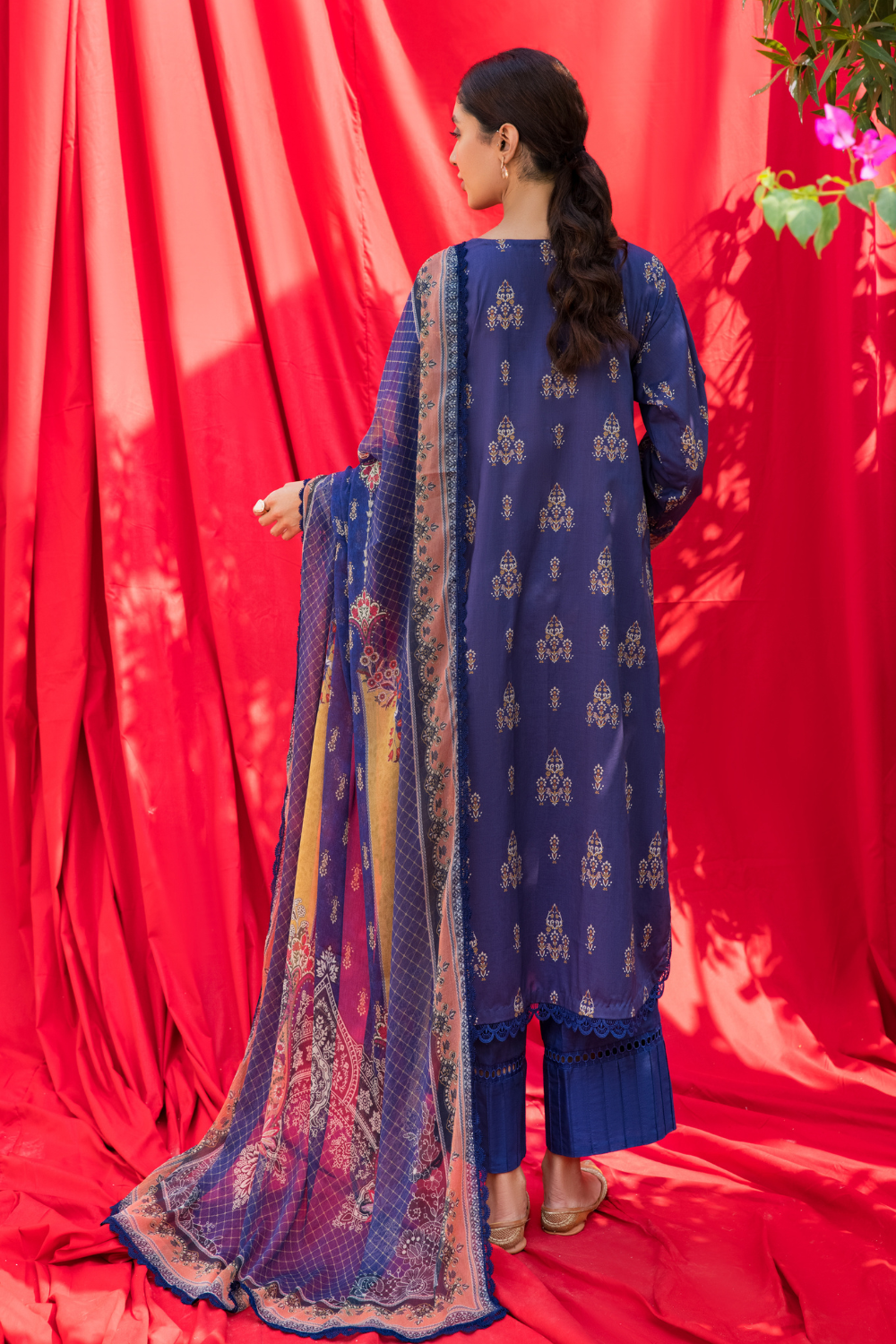 2 PC Unstitched | Printed Cambric Shirt + Chiffon Dupatta