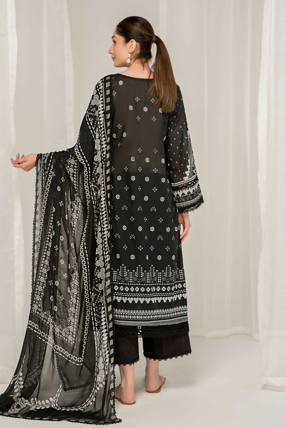 3 PC Unstitched Printed Lawn Suit