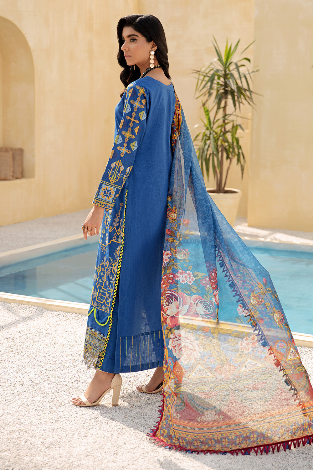 3 PC Unstitched Embroidered Suit