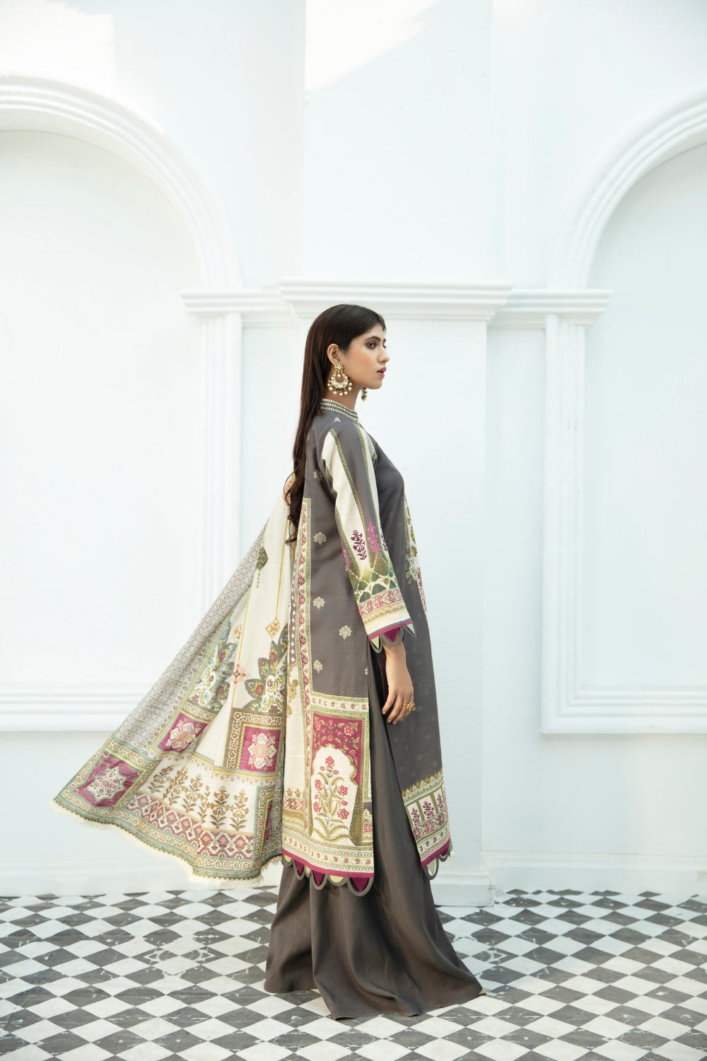 3 PC Unstitched Khaddar Suit