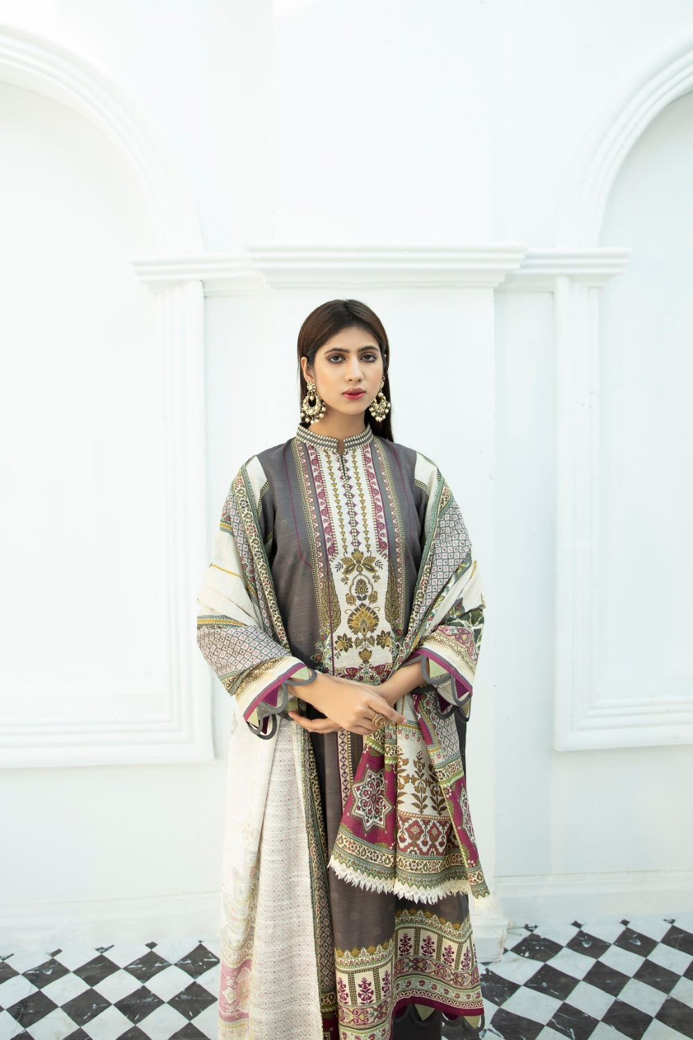 3 PC Unstitched Khaddar Suit