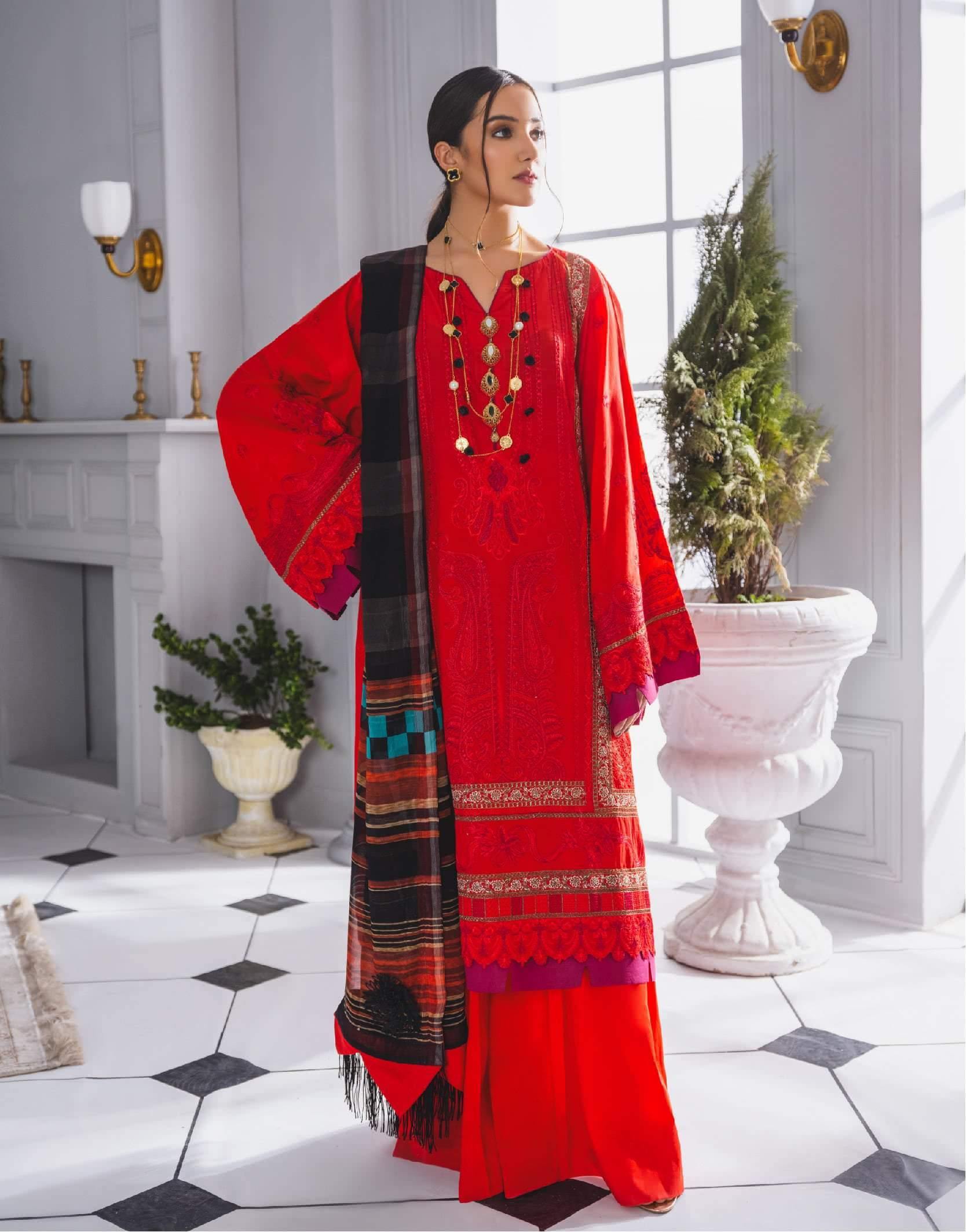 Formal Dress - Mileficit (ML-210)- Maryum N Maria | Lawn | A female model wearing a stunning and beautiful Lawn Formal Dress and posing for the Photoshoot of Maryum N Maria Lawn Collection