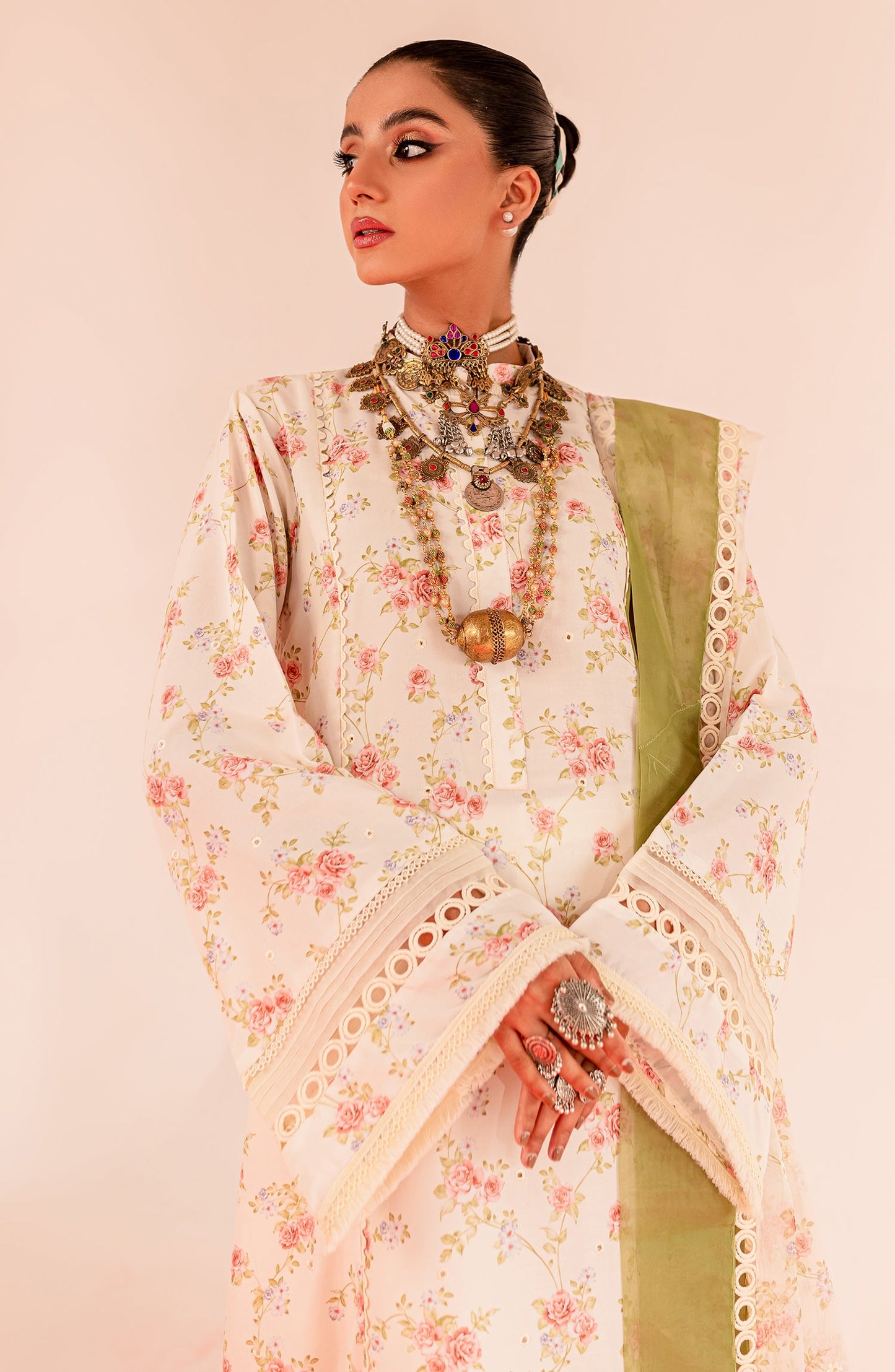 Printed Embroidered Lawn - Howlite (MLFD-169)