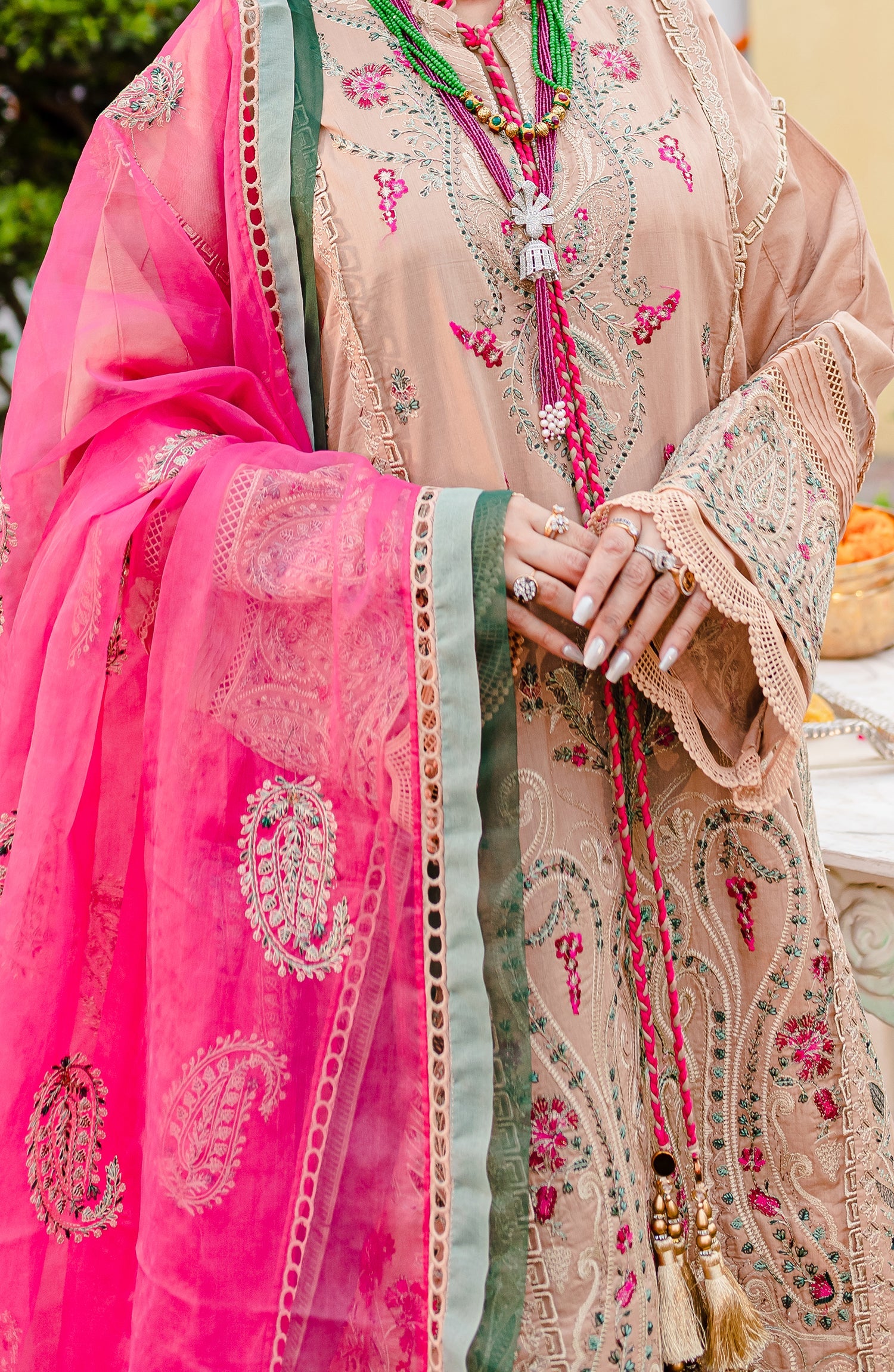 Luxury Lawn - Honey Love (MLFD-128) Maryum N Maria