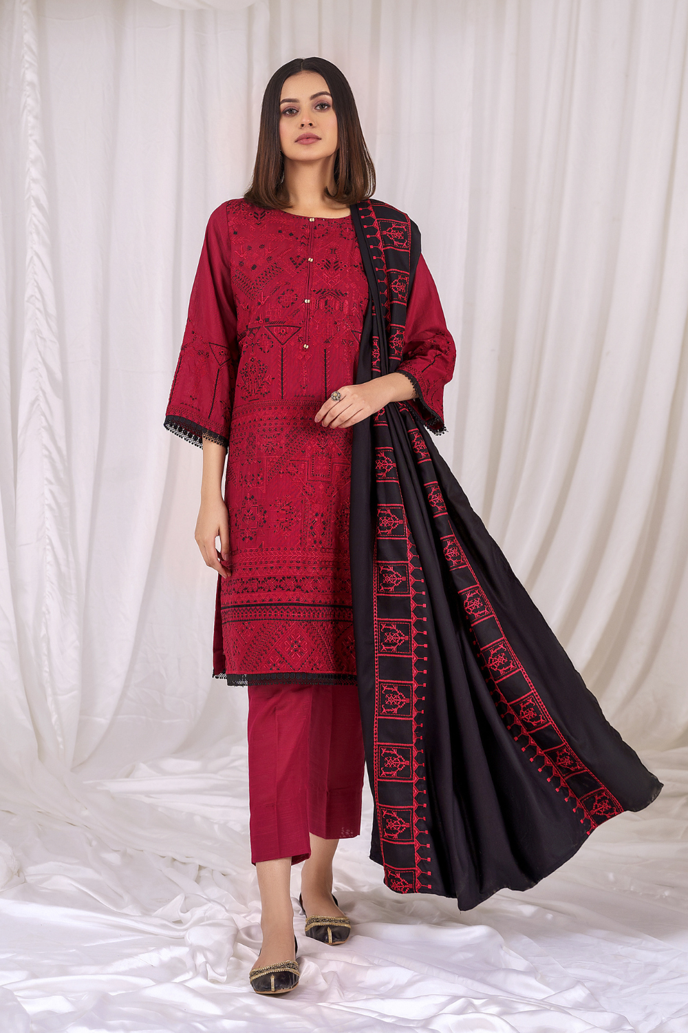 3 PC Unstitched | Khaddar Embroidered Suit