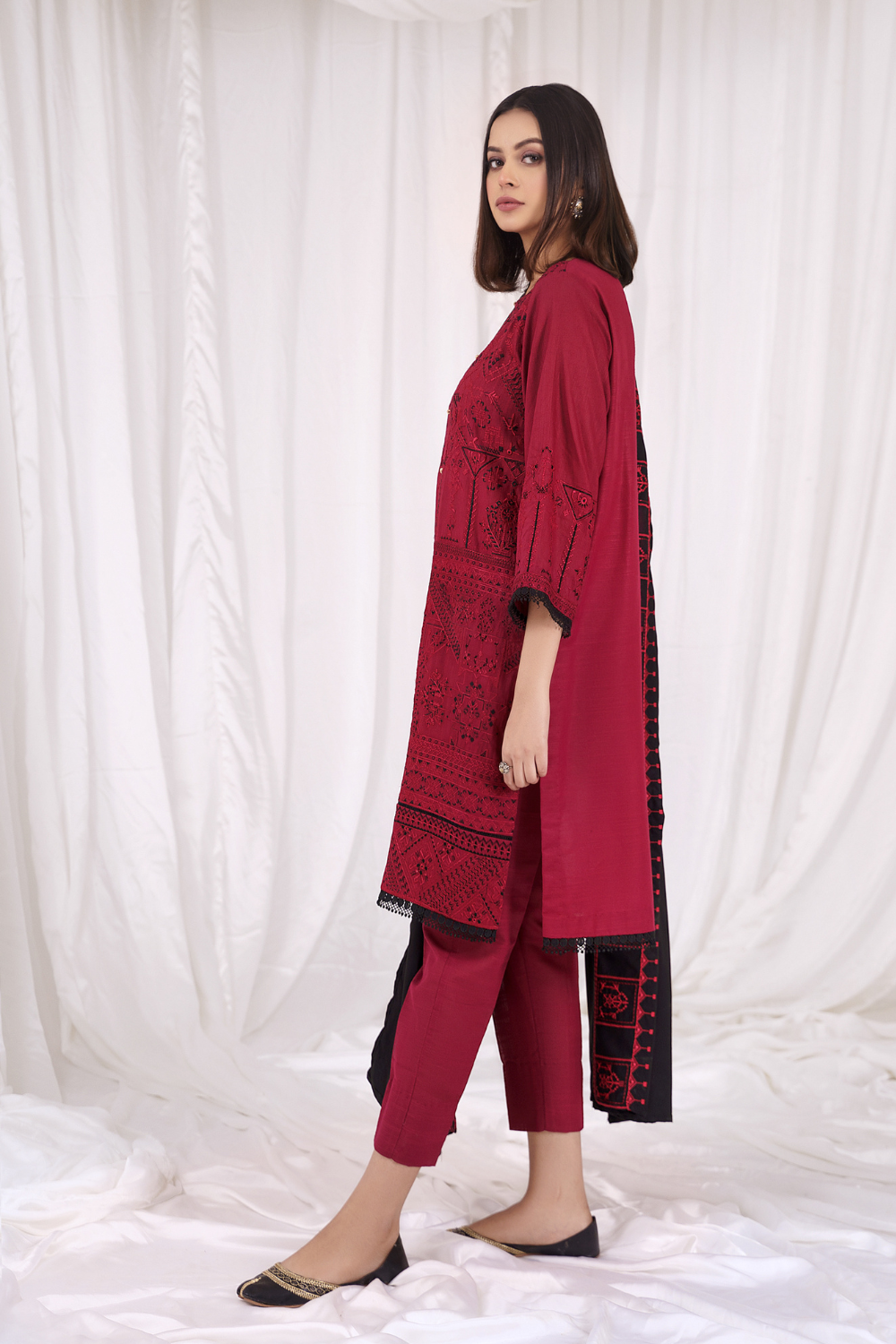 3 PC Unstitched | Khaddar Embroidered Suit