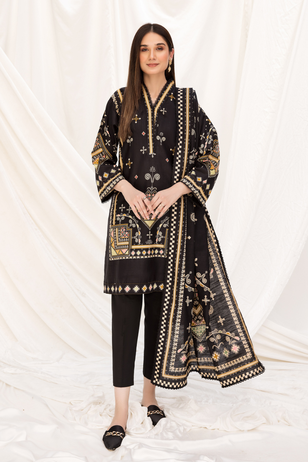 2 PC Unstitched | Khaddar Printed Shirt +  Dupatta