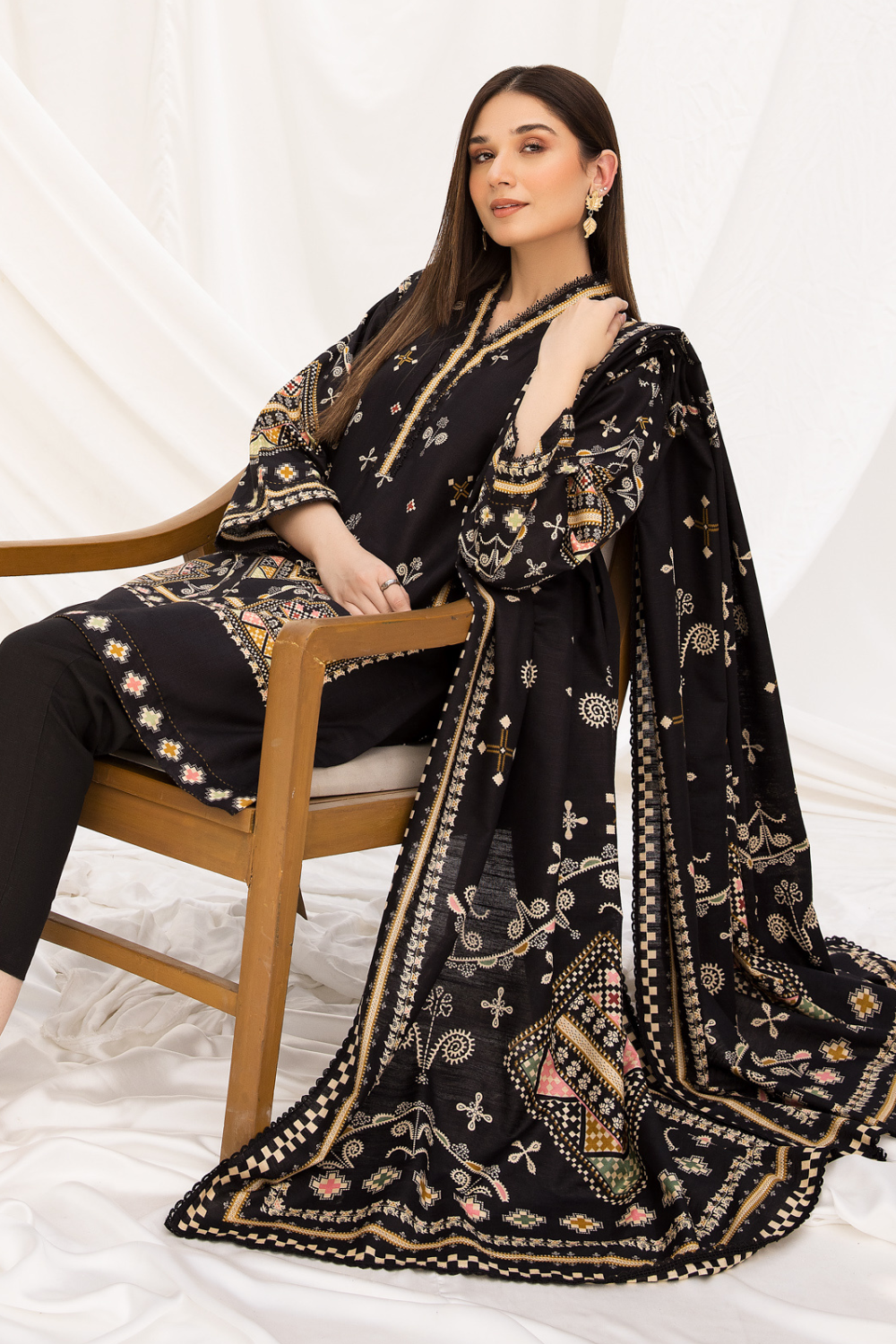 2 PC Unstitched | Khaddar Printed Shirt +  Dupatta