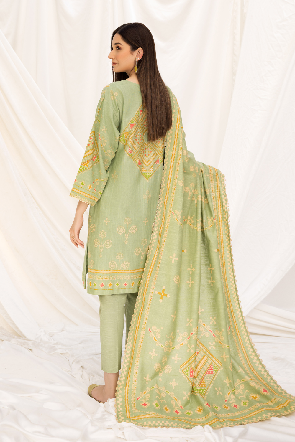 2 PC Unstitched | Khaddar Printed Shirt +  Dupatta