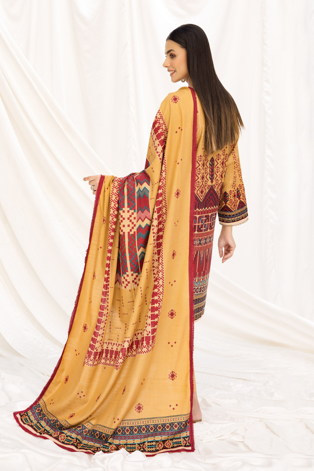 2 PC Unstitched | Khaddar Printed Shirt +  Dupatta