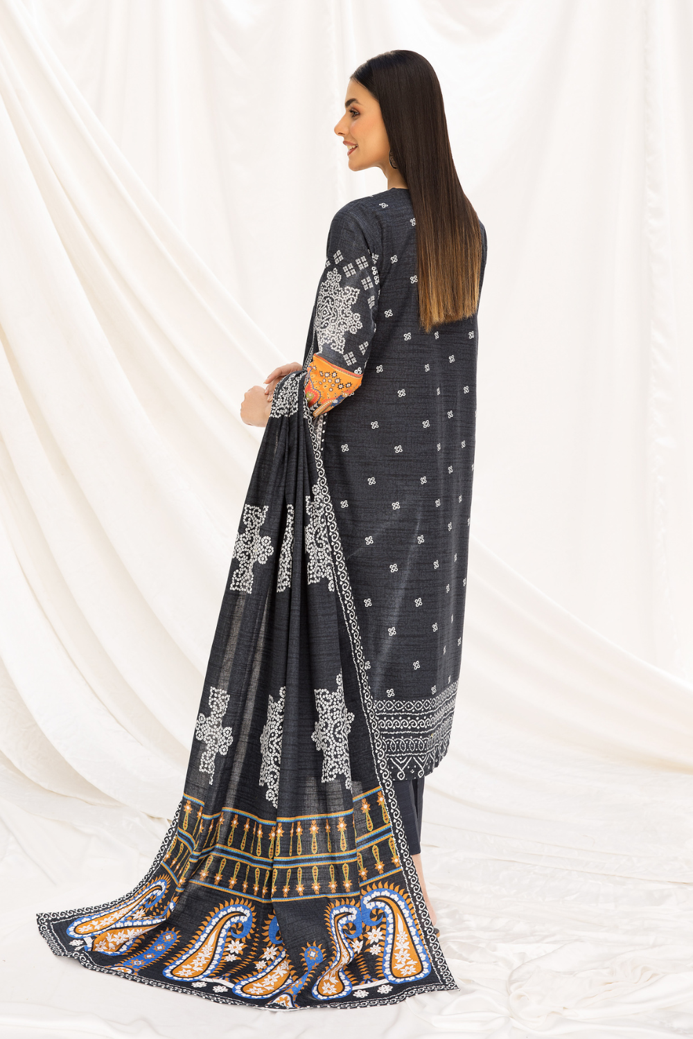 2 PC Unstitched | Khaddar Printed Shirt +  Dupatta