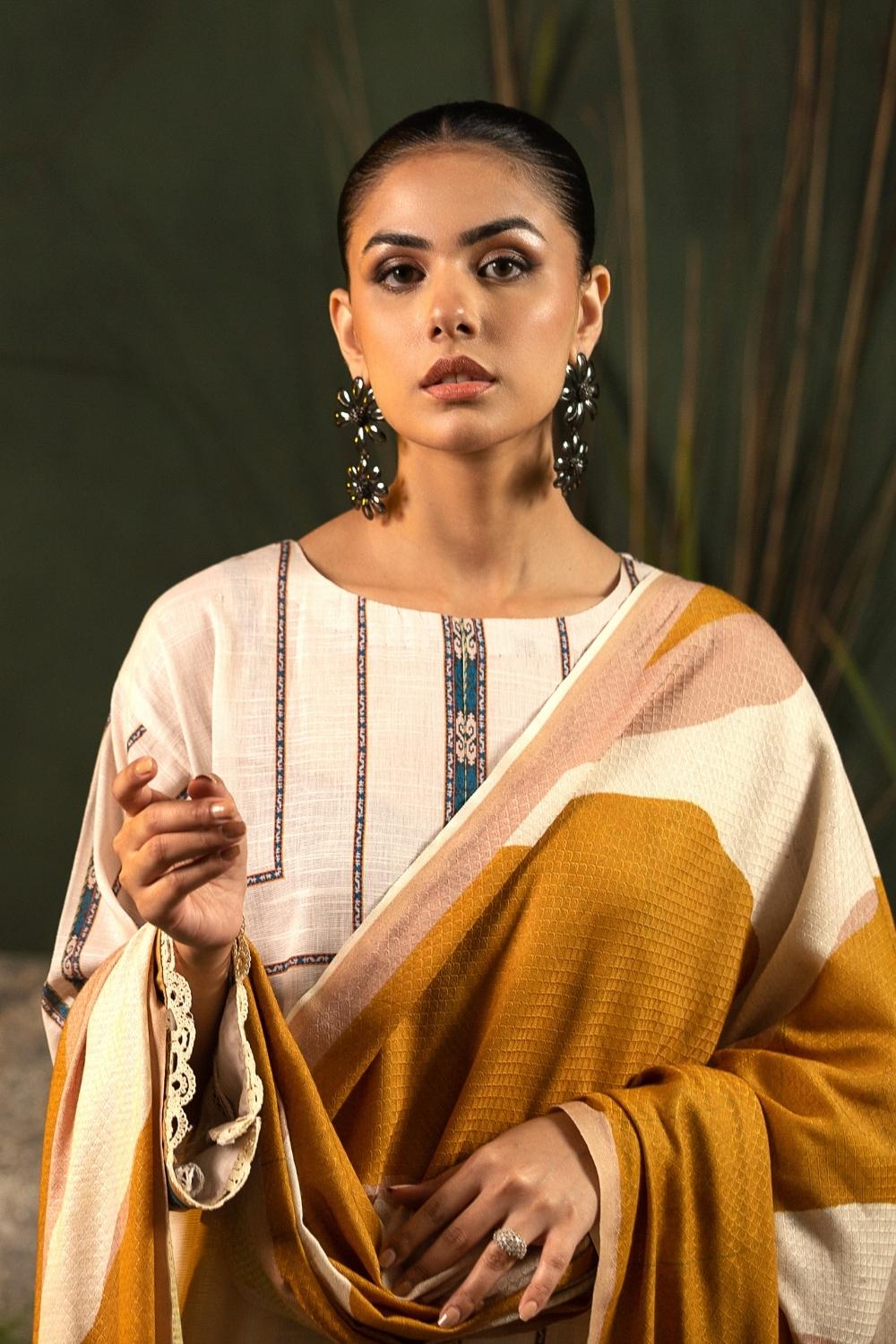 3PC Unstitched |Printed Khaddar Shirt+ Viscose Shawl + Trouser