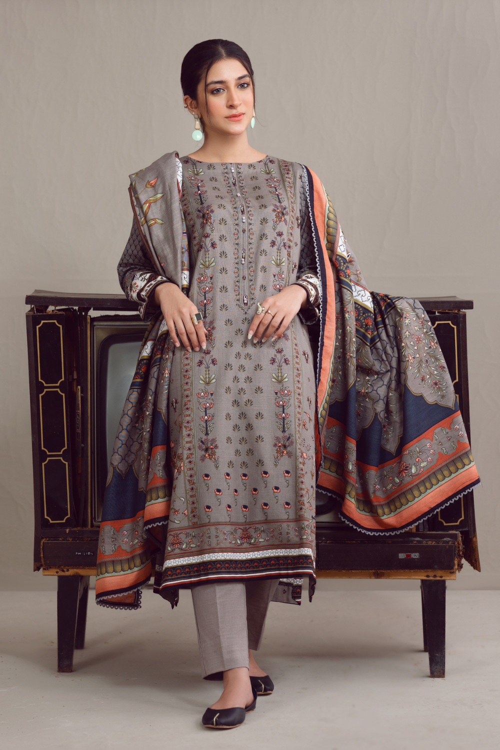 3 PC Unstitched | Khaddar Suit