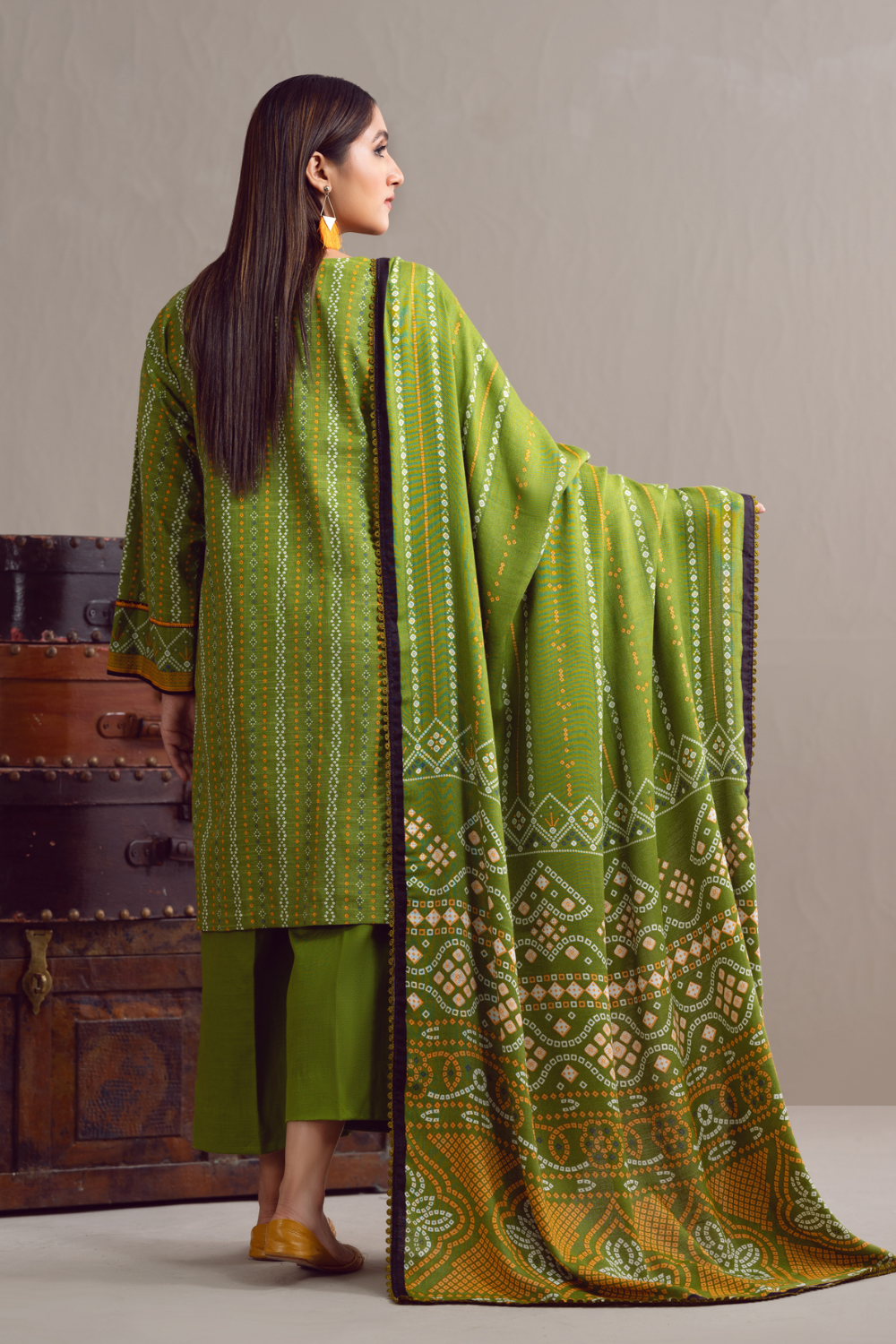3 PC Unstitched | Khaddar Suit + Cotton Viscose Dupatta