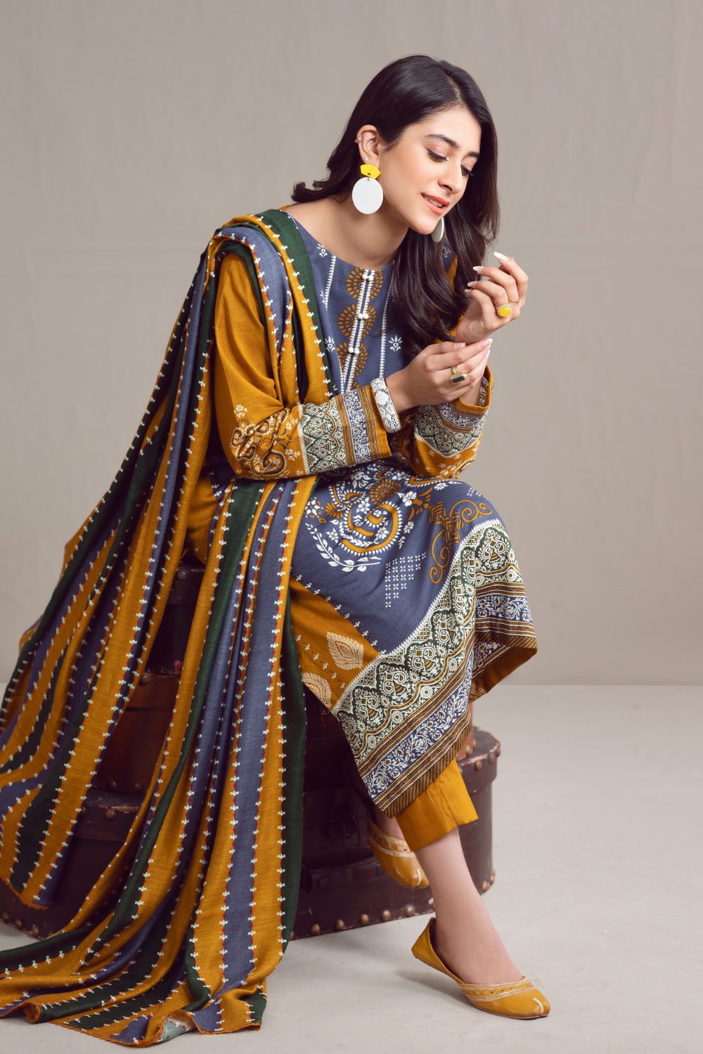 3 PC Unstitched | Khaddar Suit + Cotton Viscose Dupatta