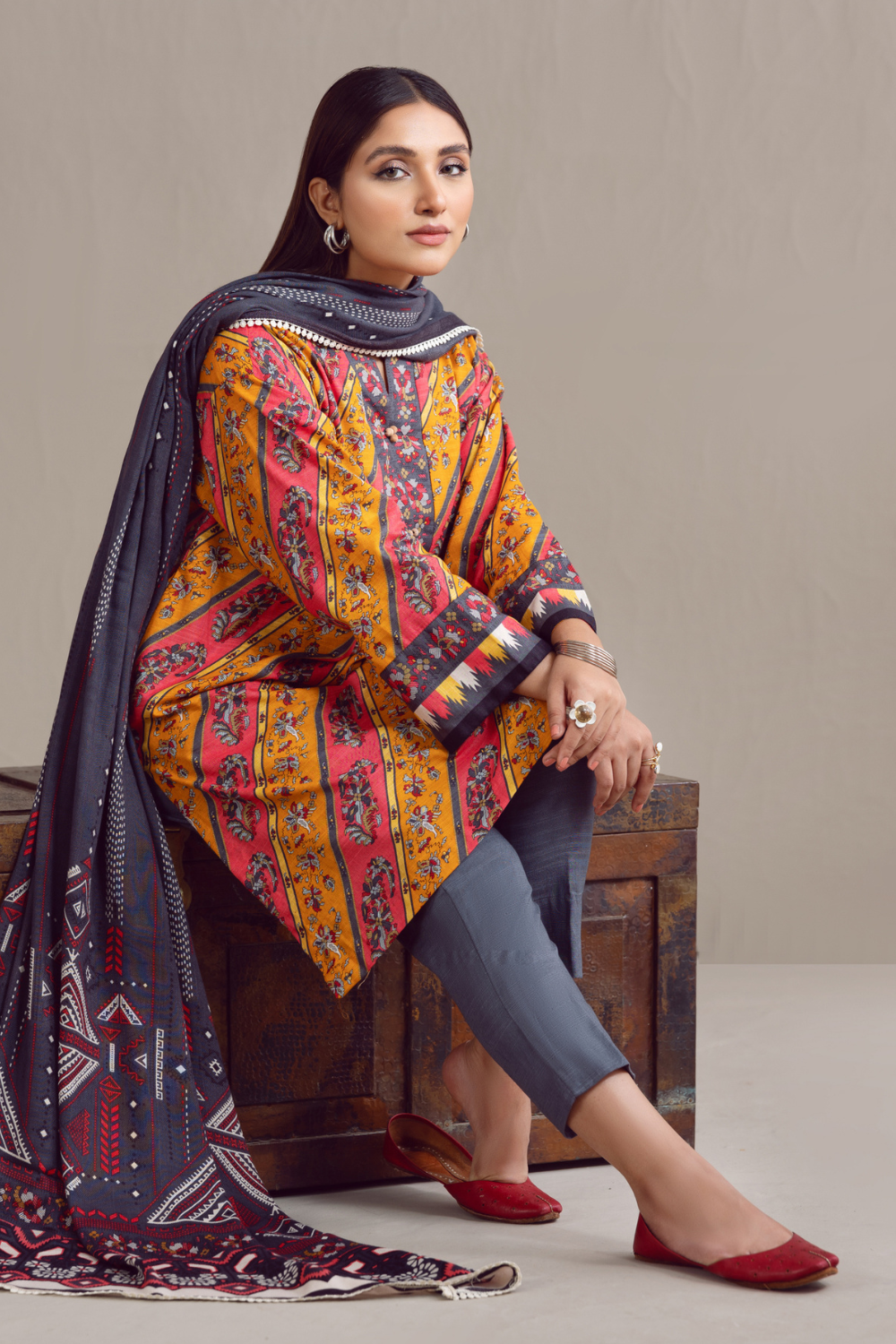 3 PC Unstitched | Khaddar Suit + Cotton Viscose Dupatta