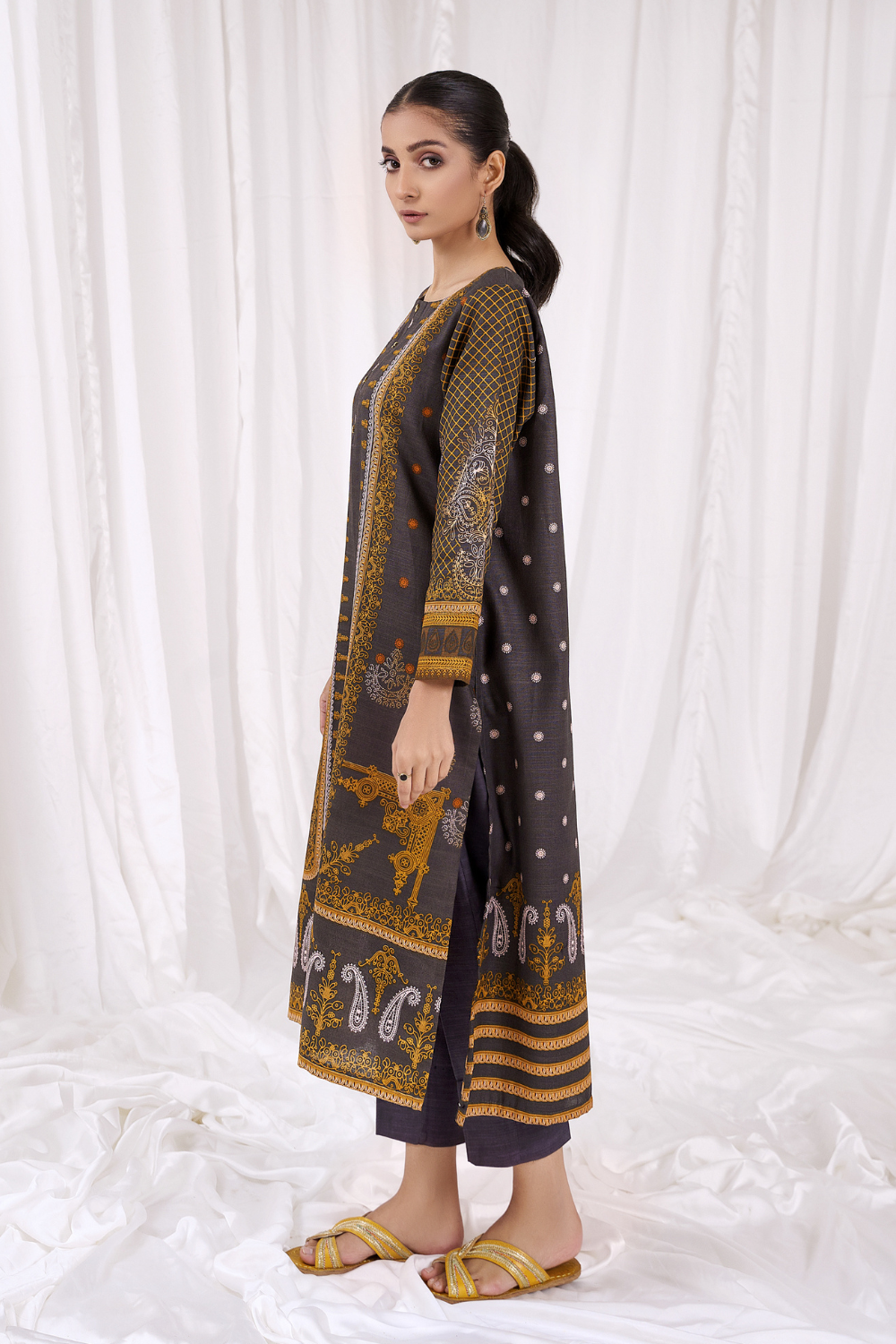 1 PC Unstitched | Printed Khaddar Shirt